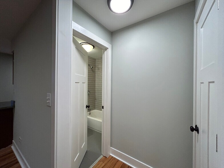 Building Photo - 696 Elm Pl