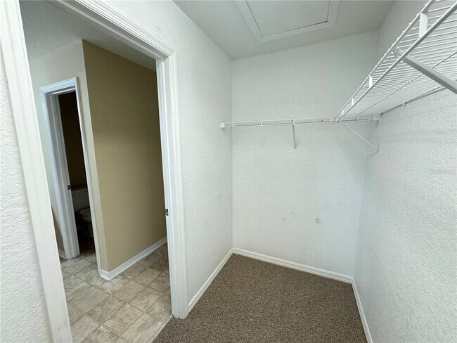 Building Photo - 4876 Summerfield Cir