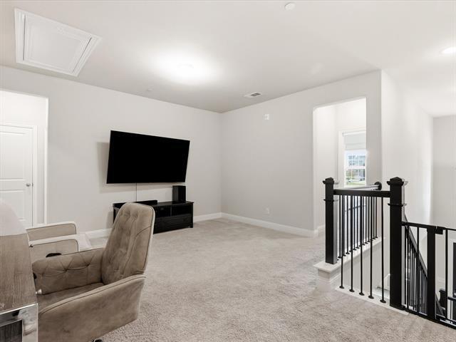 Building Photo - 217 Suma Dr