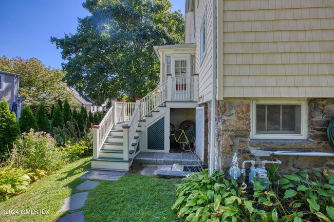 Building Photo - 27 Kirby St