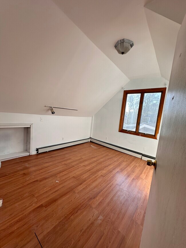 Primary Photo - 98 Page Ln