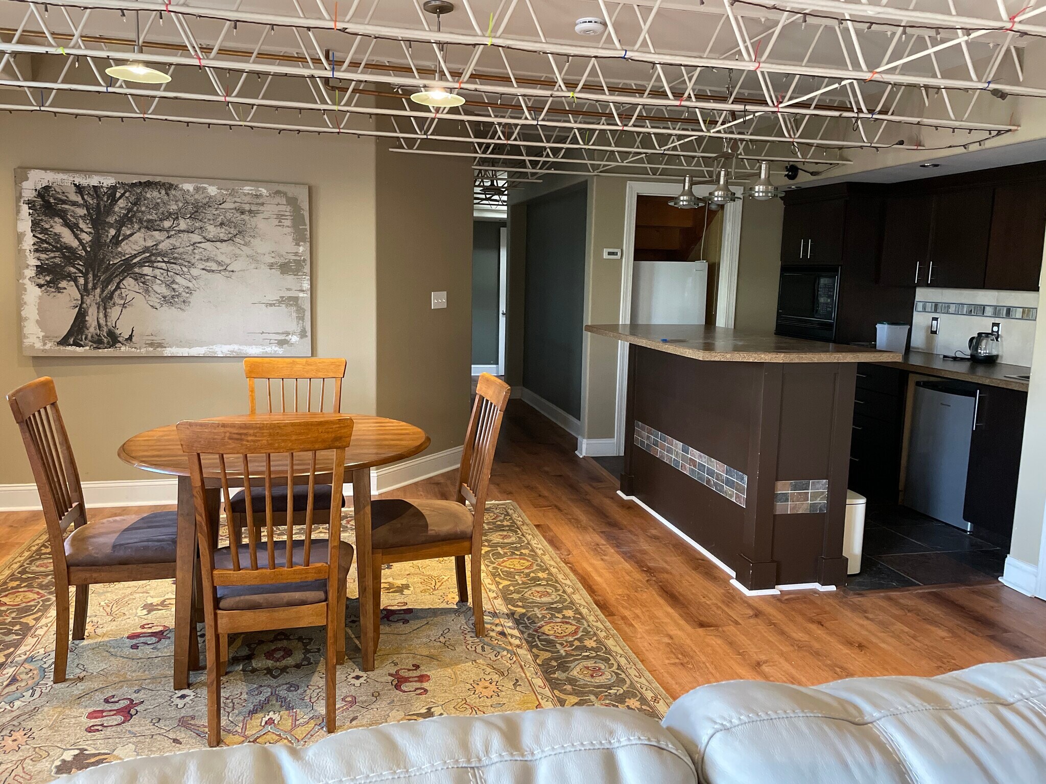 Building Photo - 421 Senter Dr