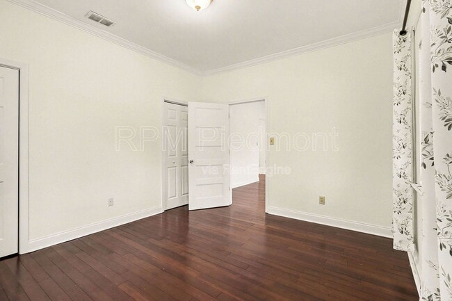 Building Photo - 160 Ormond St SE