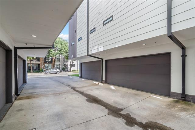 Building Photo - 2450 N Garrett Ave