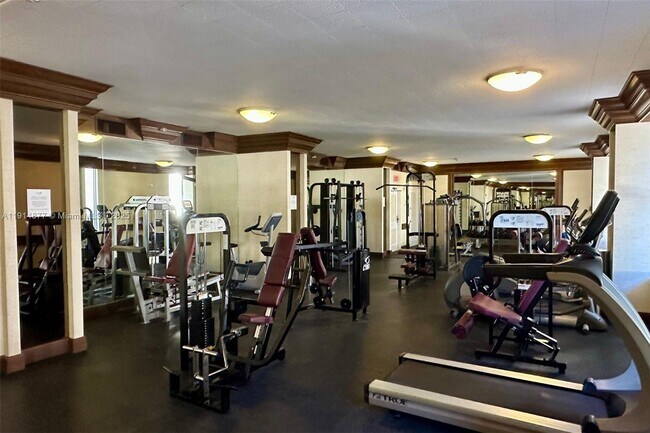 Building Photo - 5 Island Ave