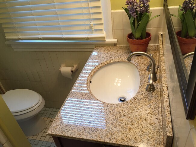 Building Photo - 308 5th Ave