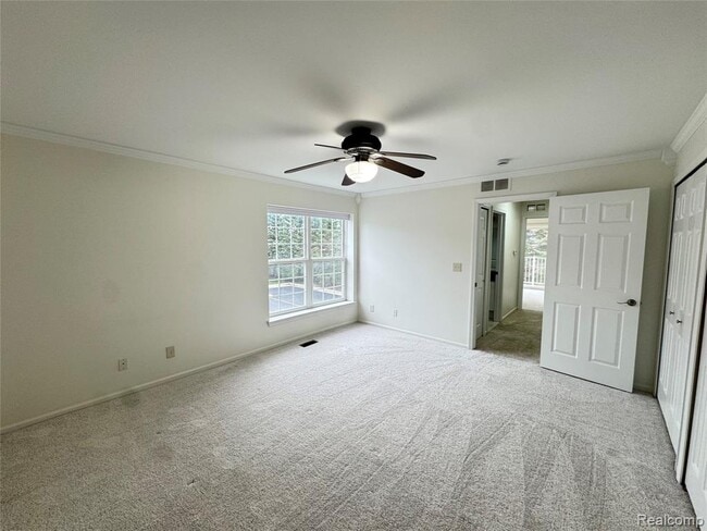 Building Photo - 5472 Pine Aires Dr