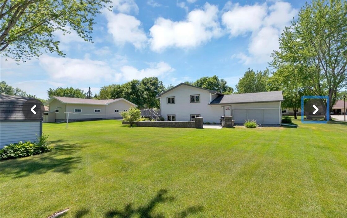 Building Photo - 2418 Marquette Dr