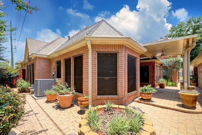 Building Photo - 16403 Knightrider Dr