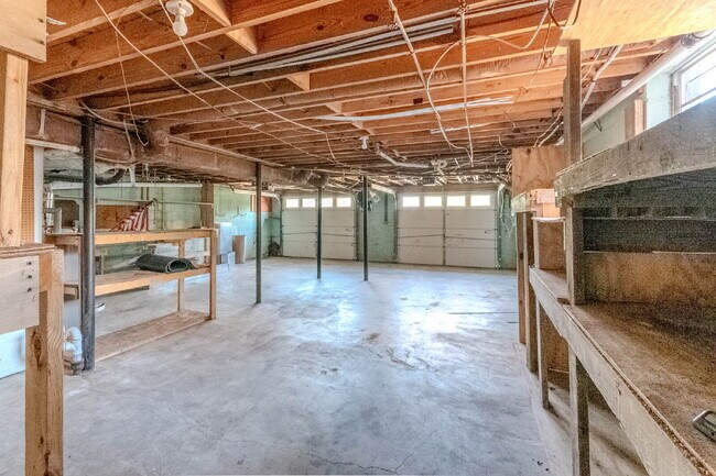 Building Photo - 3123 McGavock Pk