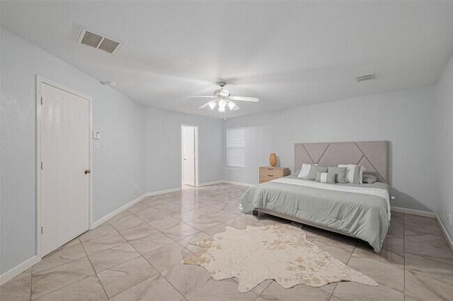 Building Photo - 2123 Gable Hollow Ln