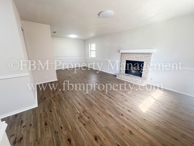 Building Photo - 221 Highland Ave