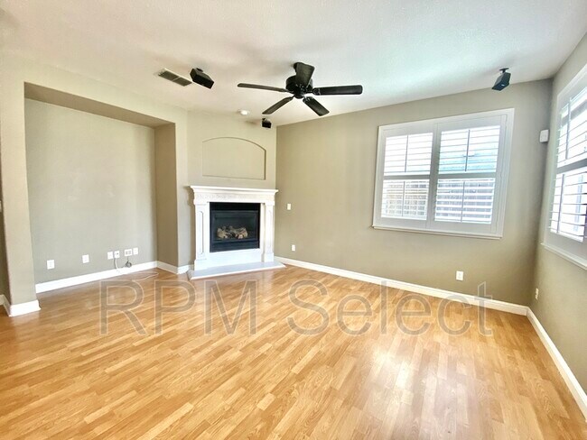 Building Photo - 637 Lavastone Dr