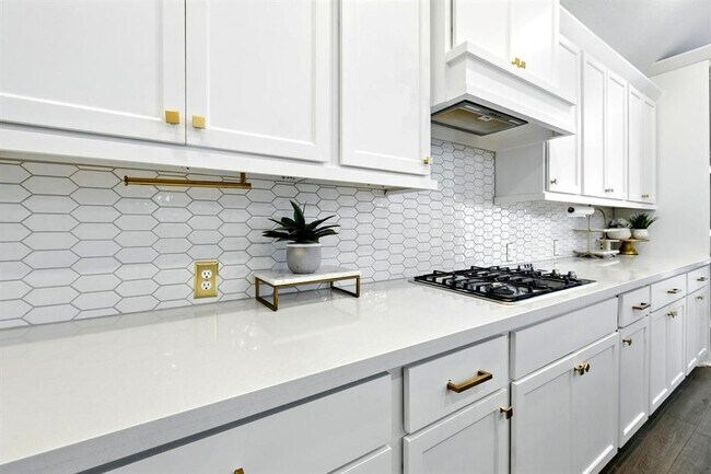 Building Photo - 5014 Mulberry Shrubs Ln