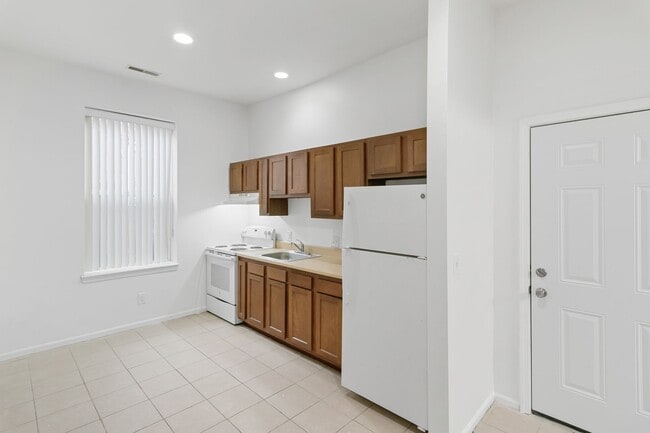 Building Photo - Cross Street Apartments (JAB Ypsi LLC)