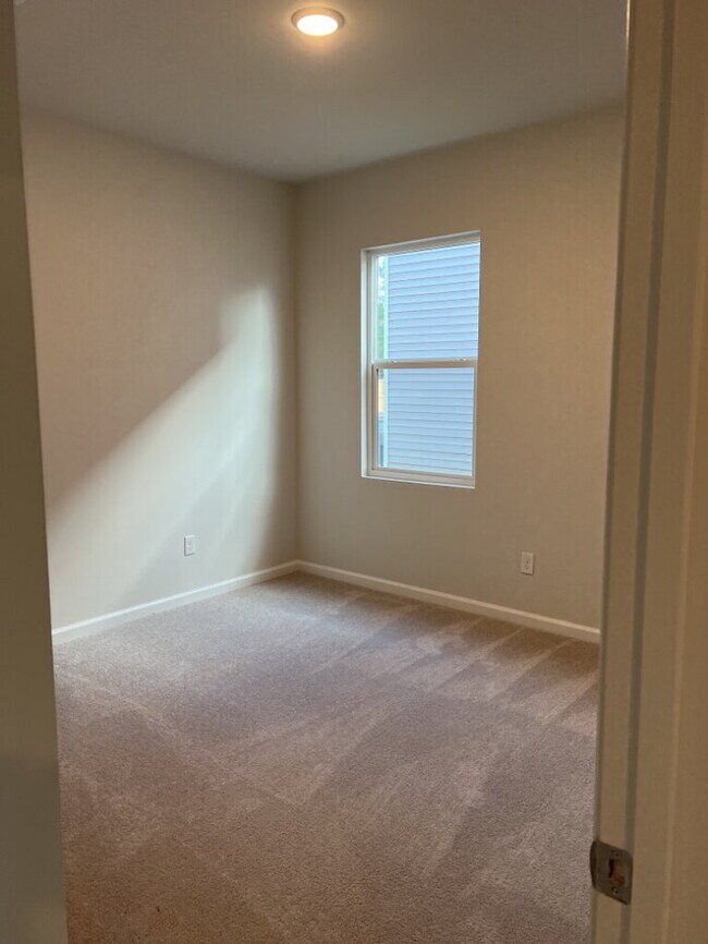 Building Photo - 293 W Bradford Pointe Dr