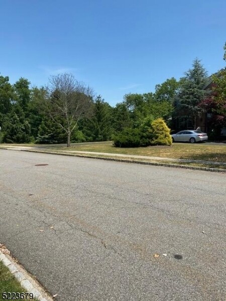 Building Photo - 29 Phillip Dr