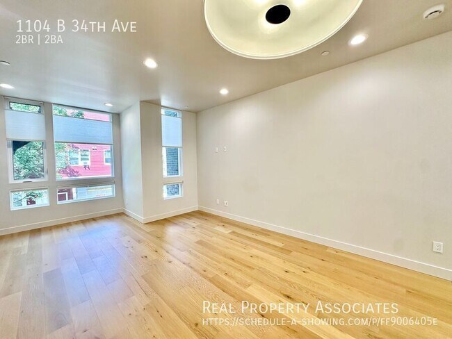 Building Photo - 1104 B 34th Ave
