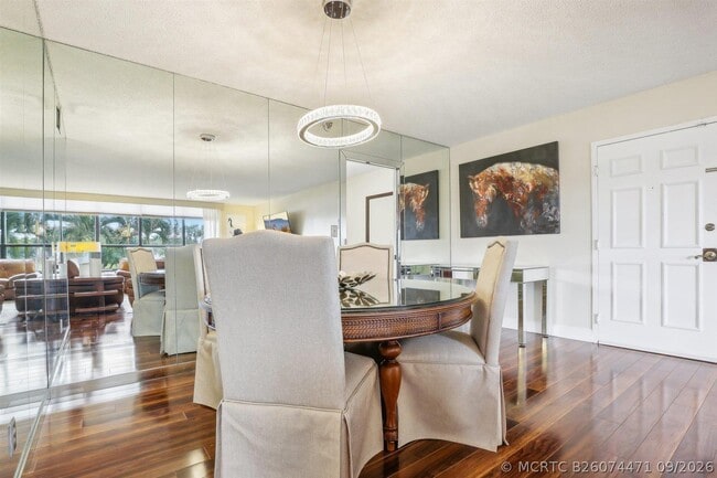 Building Photo - 7153 Promenade Dr