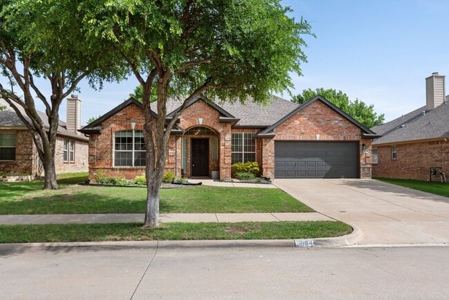 Building Photo - 5804 Parkplace Dr