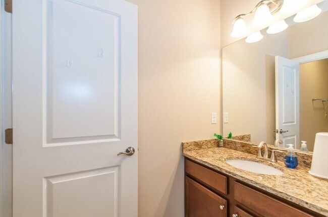 Building Photo - 4505 Summersweet Dr