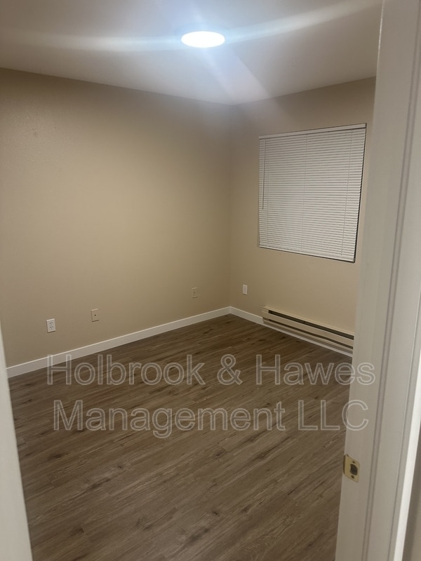 Building Photo - 4531 Boardwalk Dr