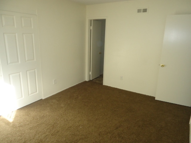 Building Photo - 3 Bedroom - 2 Bathroom Single Story Home i...