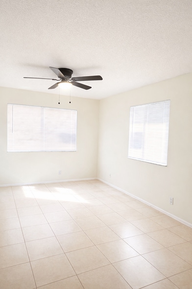 Building Photo - 2047 NW 56th Ave