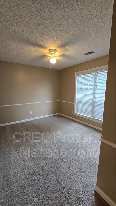 Building Photo - 1308 Starling Rd