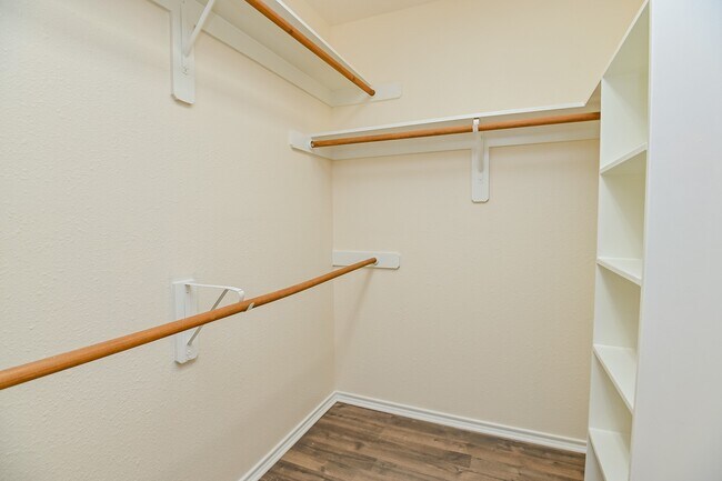 Building Photo - 16827 Bellmoor Ln