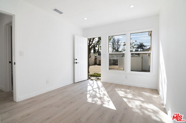 Building Photo - 17638 Welby Way