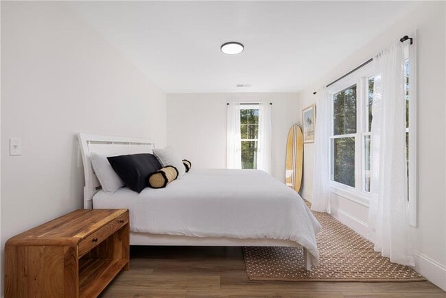 Building Photo - 50 S County Trl