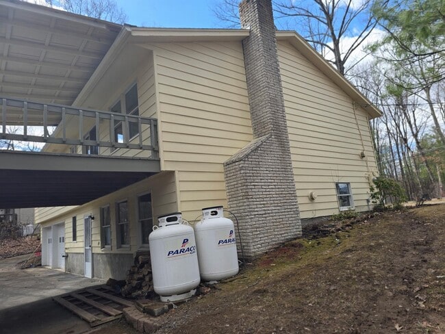 Building Photo - 51 Glenerie Ln