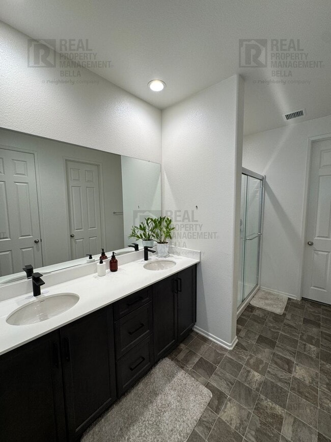 Building Photo - Beautiful 3 Bed, 2 Bath Single-Story Home in McSweeny Farms with Open-Concept Living