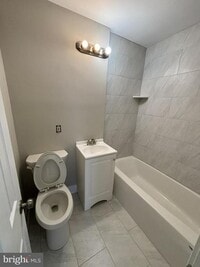 Building Photo - 18 W 5th St