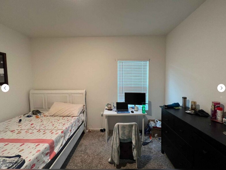 Building Photo - 2205 Forgetmenot Ln