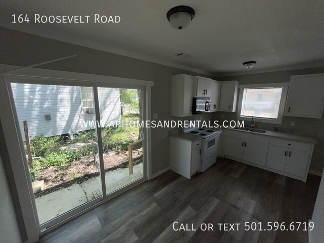Building Photo - 164 Roosevelt Rd