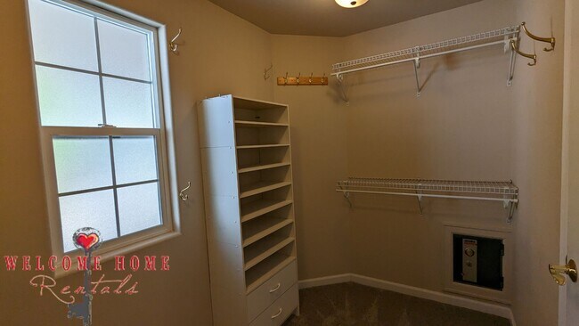 Building Photo - Greene - 2431