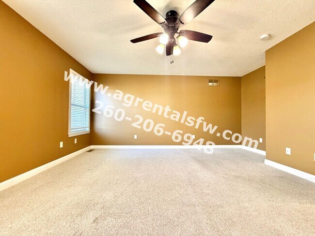 Building Photo - 3 Bedroom House