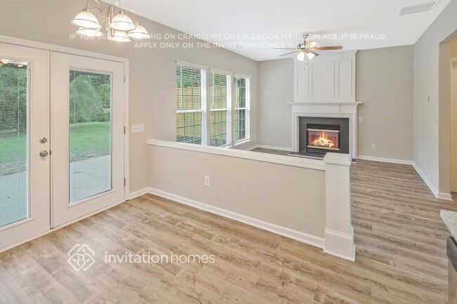 Building Photo - 10437 Roundleaf Dr