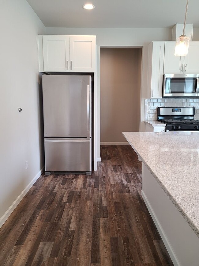 Building Photo - Yelm Creek Estates, 4 Bedroom, 2.75 Bathroom with Den