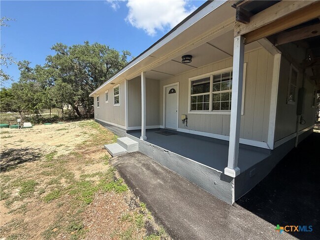 Building Photo - 560 Wickford Way