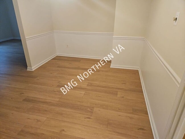 Building Photo - 9103 Vosger Ct