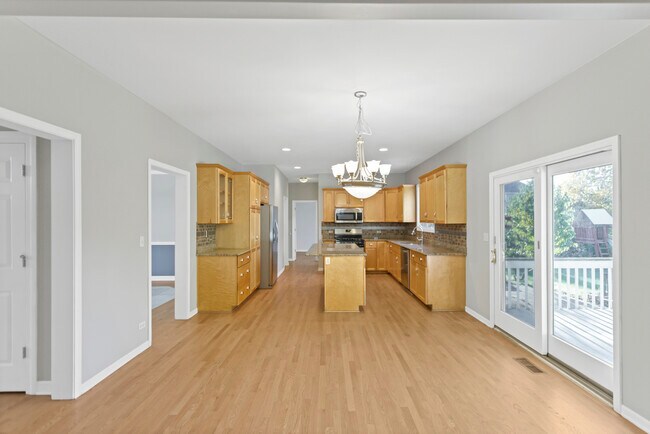 Building Photo - 40W148 Carl Sandburg Rd