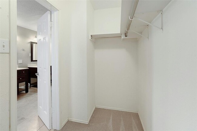 Building Photo - 1909 Marysol Trail