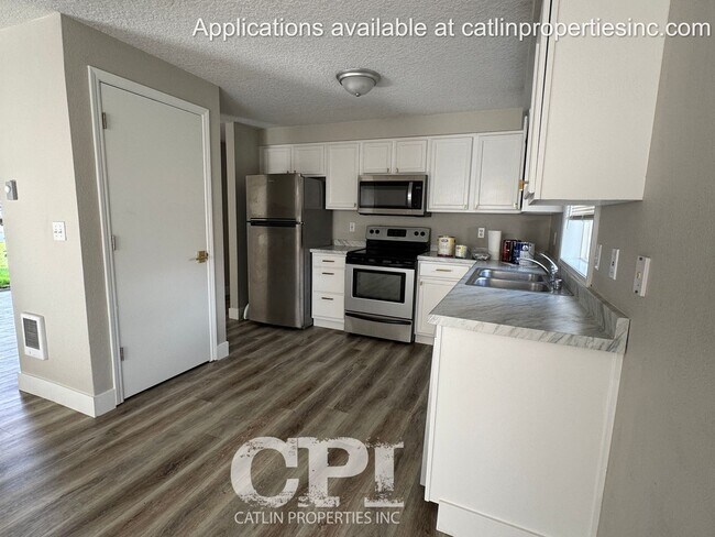 Building Photo - 119 Penny Ln