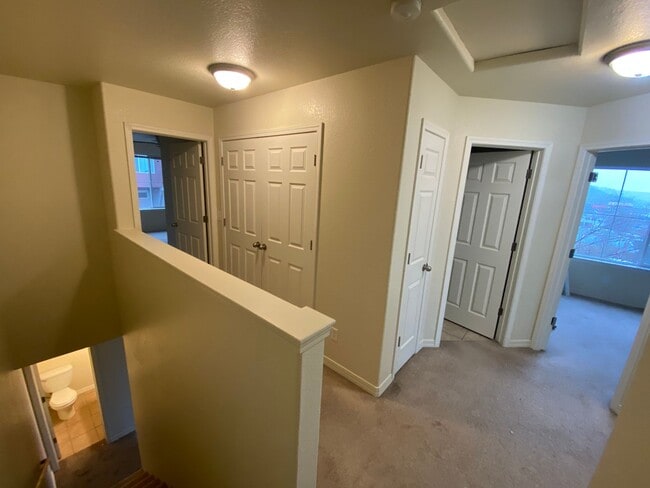 Building Photo - Fantastic Views From This Three Bedroom Townhome
