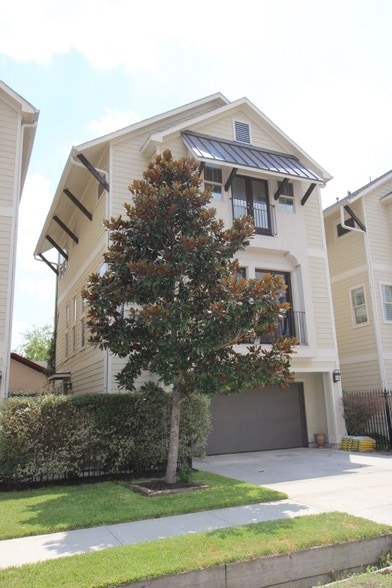 Building Photo - 2212 Radcliffe St