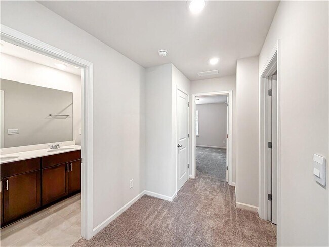 Building Photo - 5836 Hackberry Ln