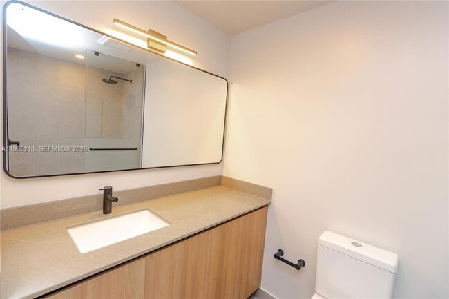 Building Photo - 121 NE 5th St